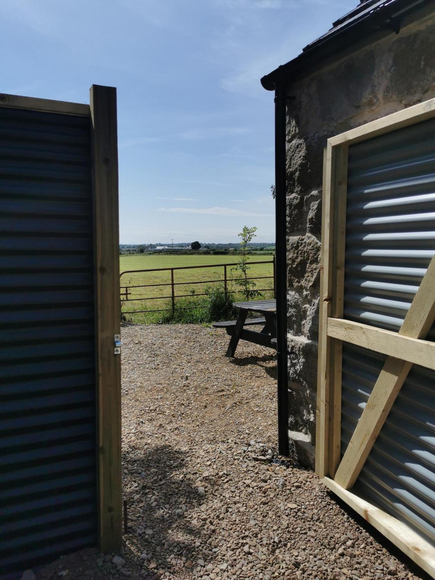 Cosy Couples Retreat At The Coop With Hot Tub Villa Kilkeel Bagian luar foto